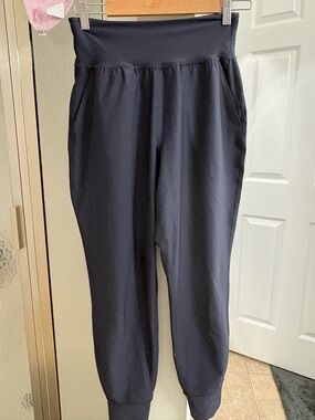Old Navy Active High-Rise Jogger Pants in Navy